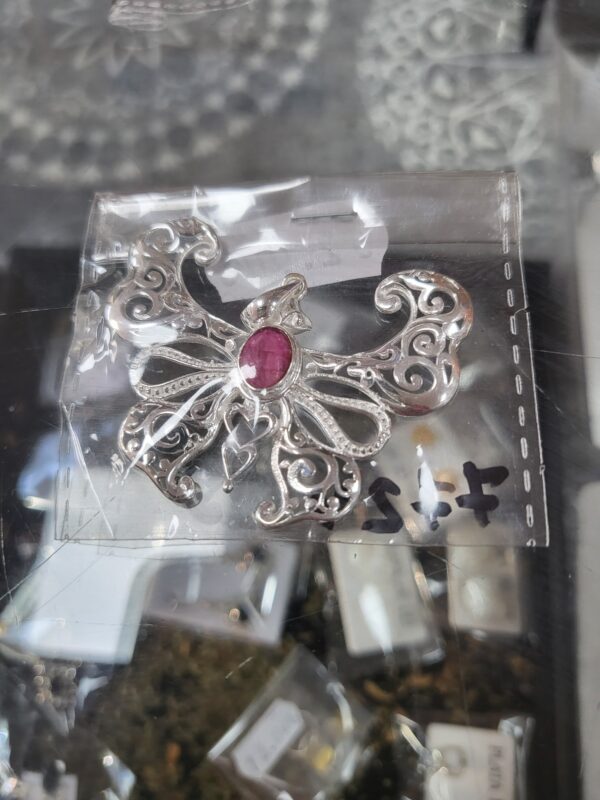 colgante plata 
mariposa y rubi