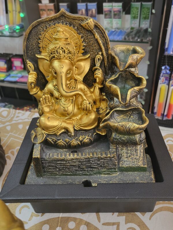 Fuente de agua
Ganesha
