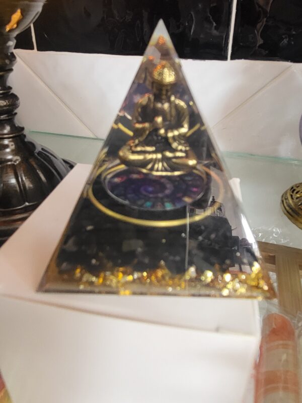 piramide organite
Buda Riqueza - Imagen 2