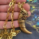 colgante acero
cuerno y dragón.