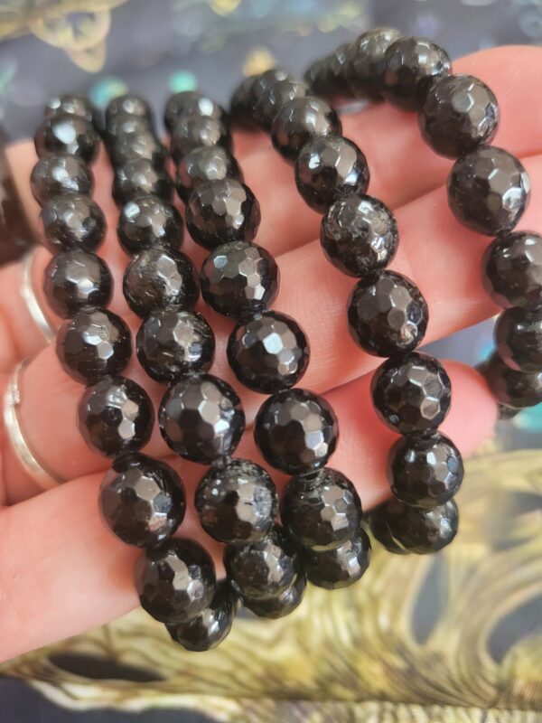 pulsera turmalina
8mm faceteada.